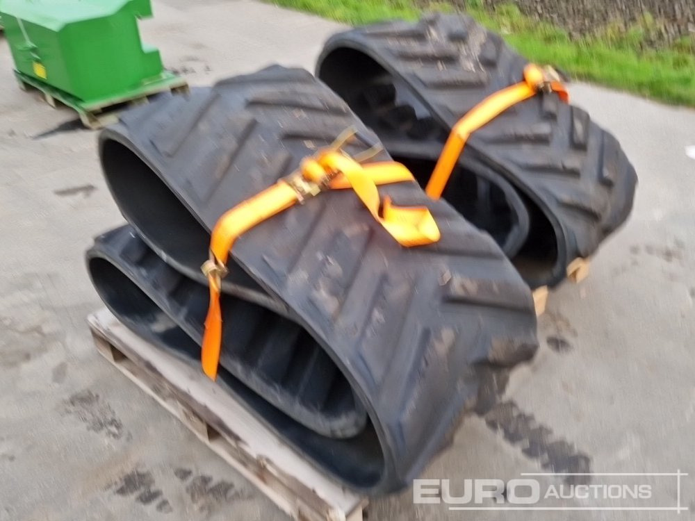 Camso 24" Rubber Tracks (2 of) 1 pair of Camso Rubber Tracks in size 24" to suit John Deere 8RX Tractors - Гумени/ Метални вериги за Строителна техника: снимка 4 Camso 24" Rubber Tracks (2 of) 1 pair of Camso Rubber Tracks in size 24" to suit John Deere 8RX Tractors - Гумени/ Метални вериги за Строителна техника: снимка 4