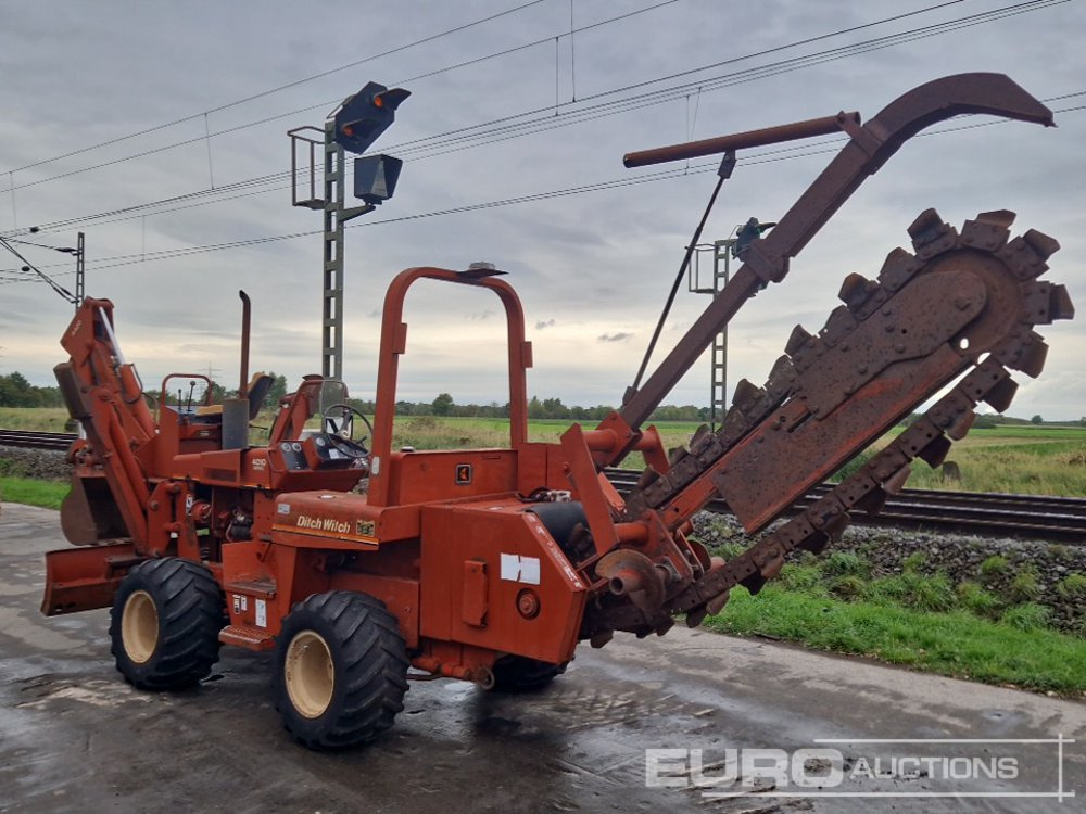 Ditch Witch 4010 - Каналокопател: снимка 3 Ditch Witch 4010 - Каналокопател: снимка 3