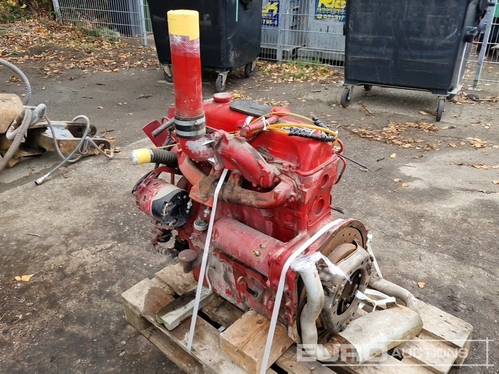 Ford 2722E - Двигател: снимка 4 Ford 2722E - Двигател: снимка 4