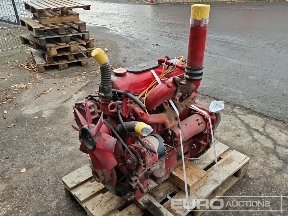 Ford 2722E - Двигател: снимка 3 Ford 2722E - Двигател: снимка 3