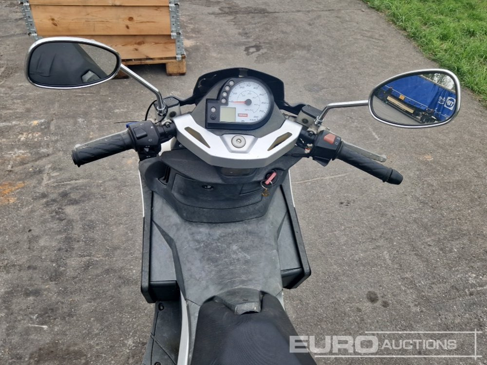 Мотоциклет GP1 Open Scooter: снимка 13