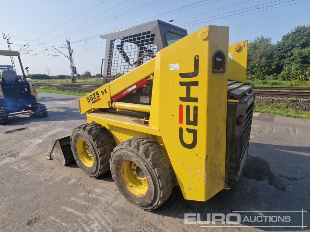 Gehl 5625 - Мини челен товарач: снимка 3 Gehl 5625 - Мини челен товарач: снимка 3