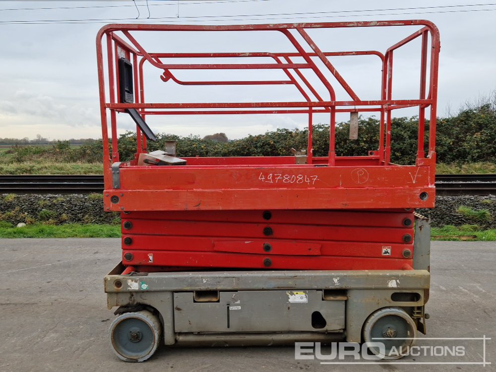 Haulotte Compact 10 - Работна площадка: снимка 2 Haulotte Compact 10 - Работна площадка: снимка 2