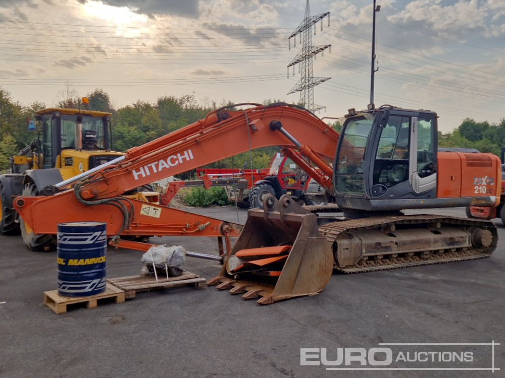 Hitachi ZX210LC-3 - Верижен багер: снимка 1 Hitachi ZX210LC-3 - Верижен багер: снимка 1