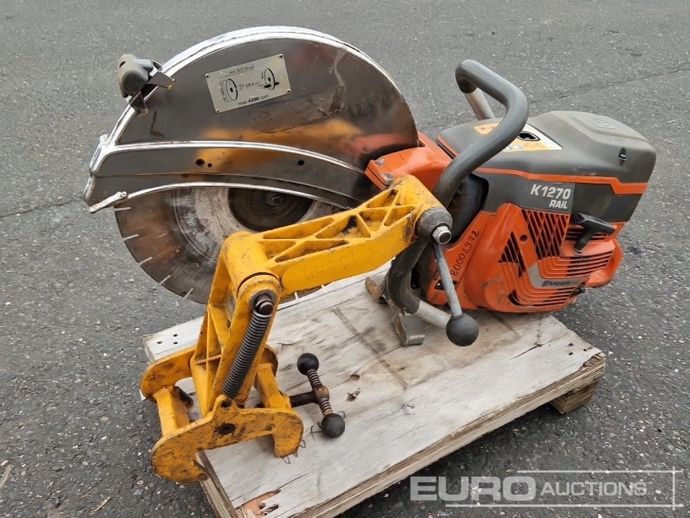 Husqvarna K1270 - Техника за слагане на асфалт: снимка 1 Husqvarna K1270 - Техника за слагане на асфалт: снимка 1