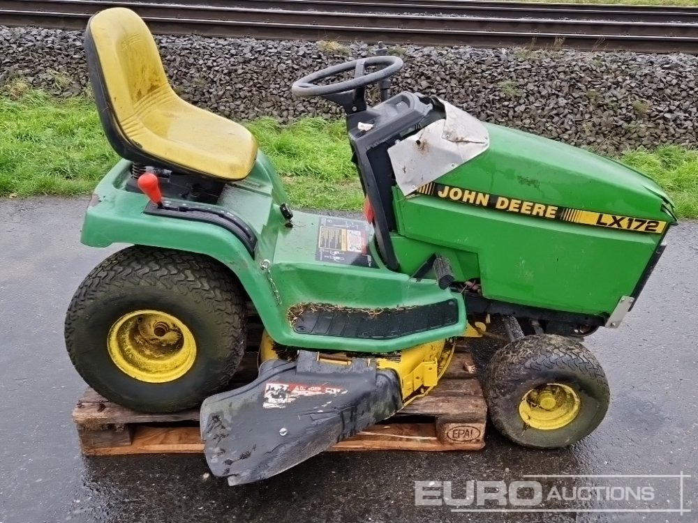 John Deere LX172 - Косачка за трева: снимка 5 John Deere LX172 - Косачка за трева: снимка 5