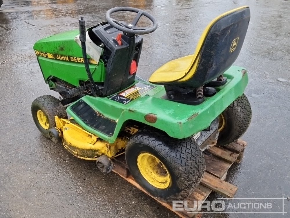 John Deere LX172 - Косачка за трева: снимка 3 John Deere LX172 - Косачка за трева: снимка 3