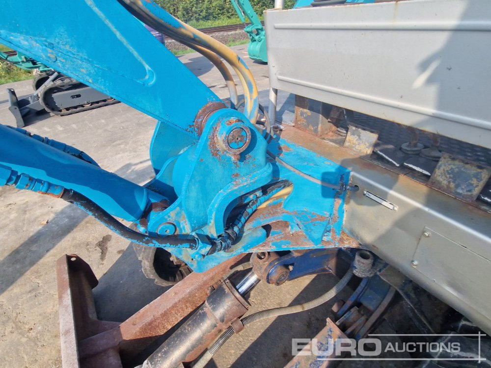 Мини багер Kobelco SK024: снимка 17