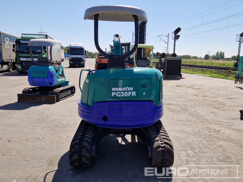 Komatsu PC30FR-2 - Мини багер: снимка 4 Komatsu PC30FR-2 - Мини багер: снимка 4