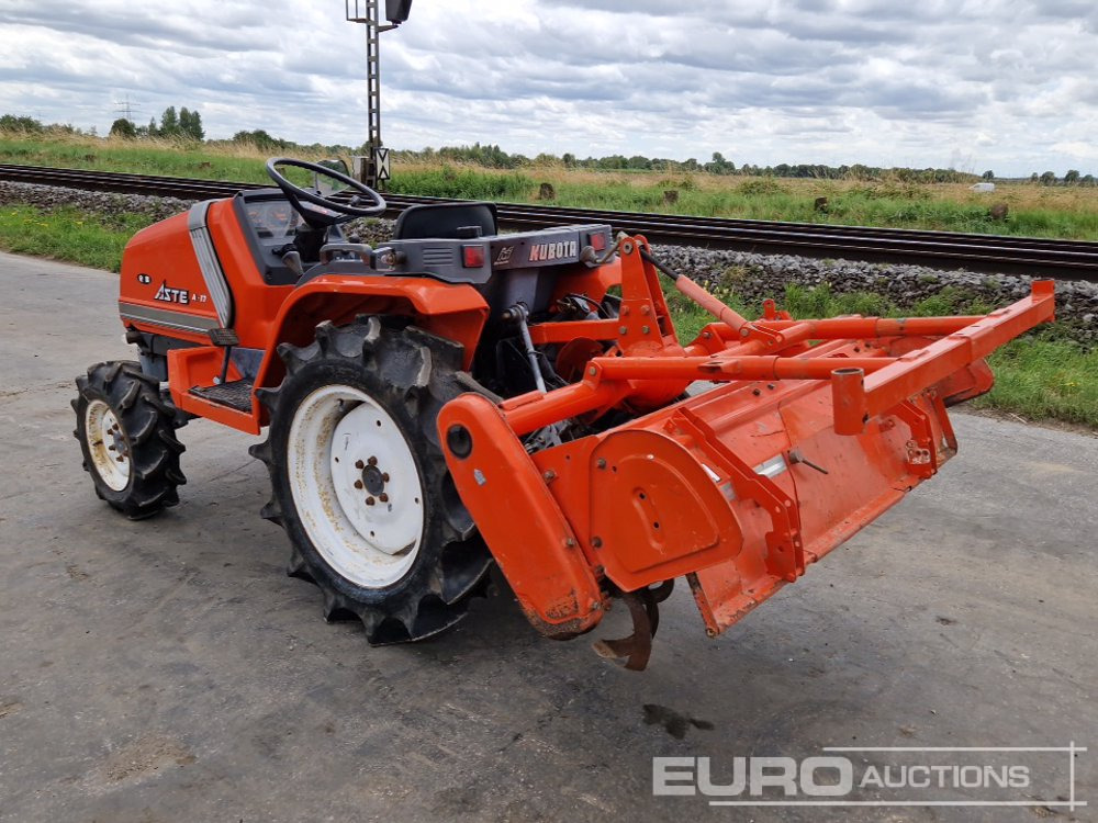 Kubota A17 - Малък трактор: снимка 3 Kubota A17 - Малък трактор: снимка 3
