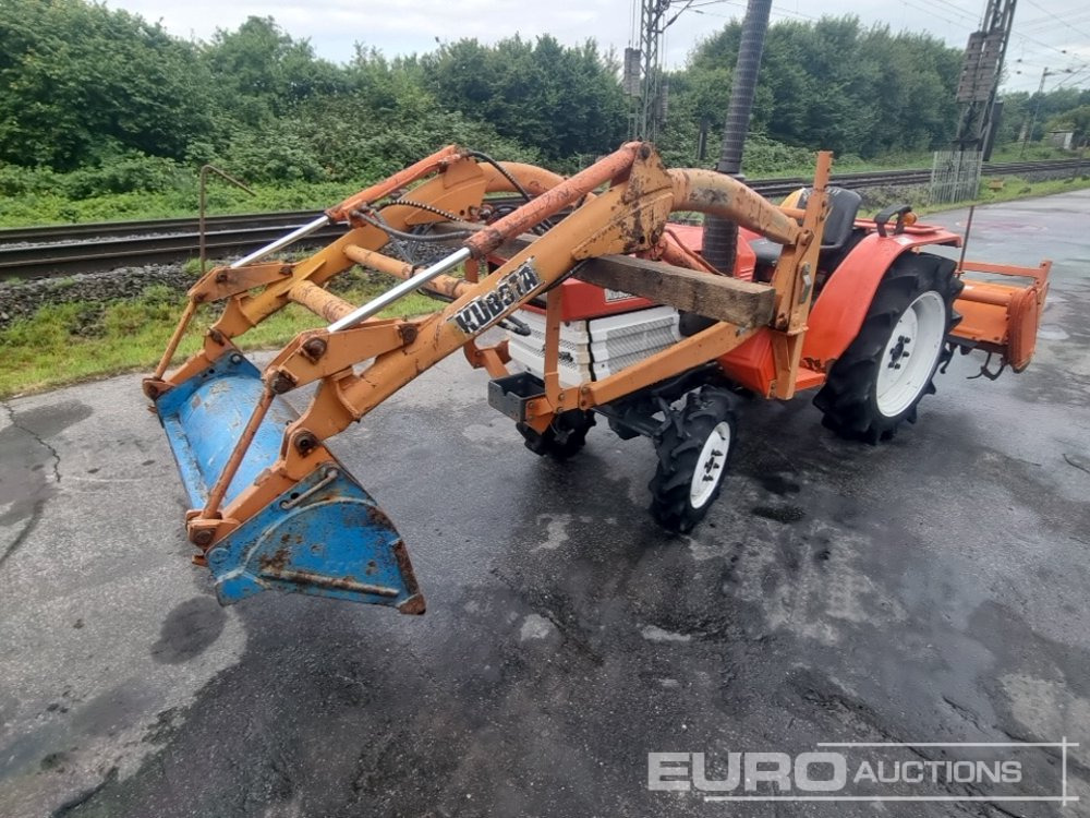 Kubota B1600 - Малък трактор: снимка 1 Kubota B1600 - Малък трактор: снимка 1