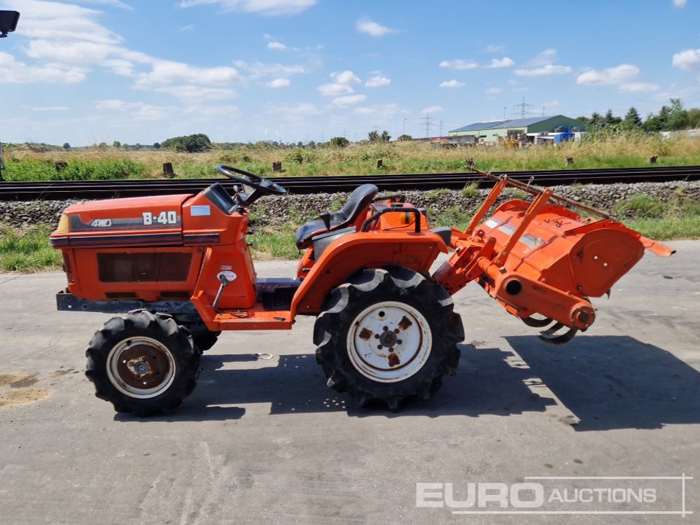 Kubota B40 - Малък трактор: снимка 2 Kubota B40 - Малък трактор: снимка 2