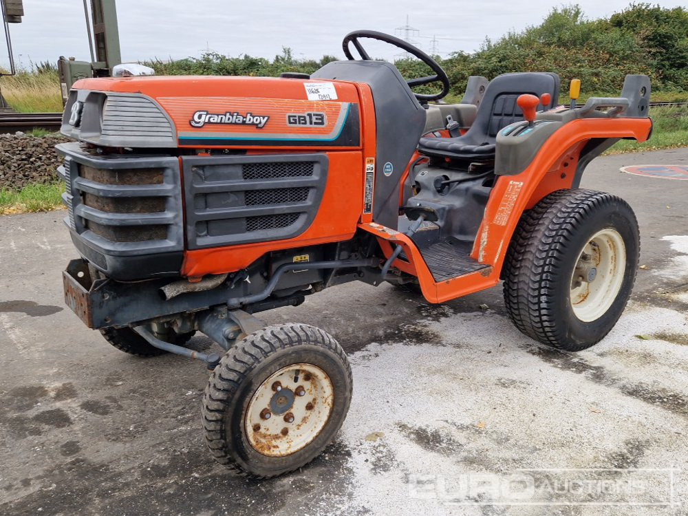 Kubota GB13 - Малък трактор: снимка 1 Kubota GB13 - Малък трактор: снимка 1