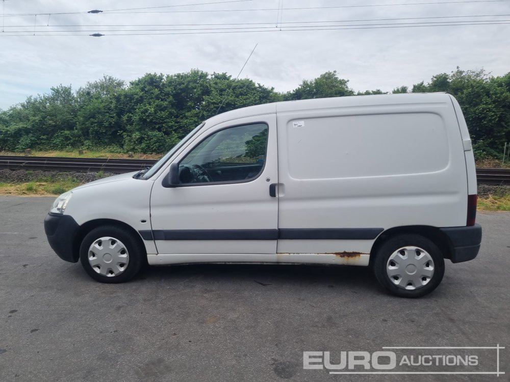 2004 Peugeot Partner - Лекотоварен автомобил: снимка 3 2004 Peugeot Partner - Лекотоварен автомобил: снимка 3