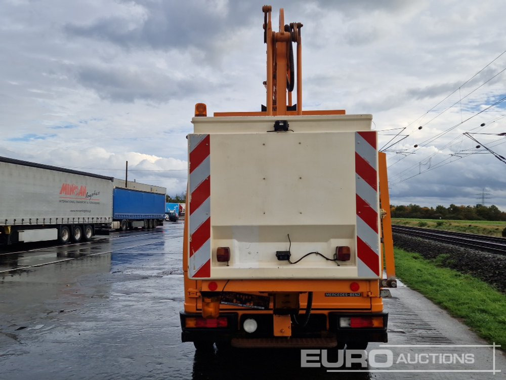 Mercedes 612D - Автовишка: снимка 4 Mercedes 612D - Автовишка: снимка 4