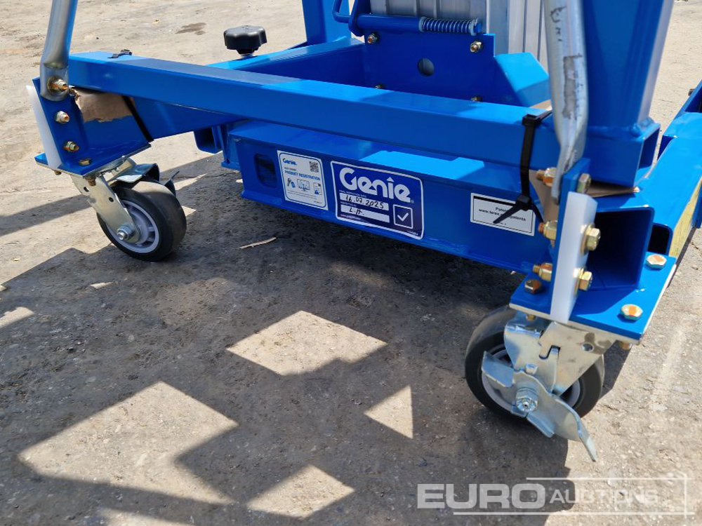 Подемно-транспортна техника Unused Genie SLA-15: снимка 6