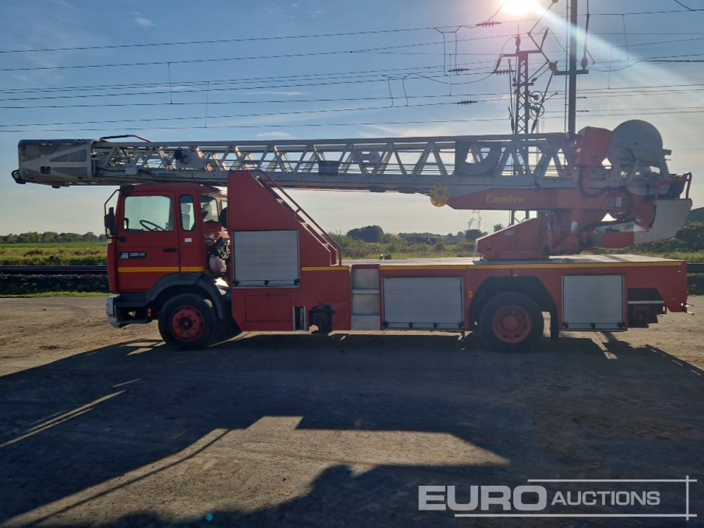 Renault M230TI 4x2 Firebrigade Access Truck, Manual Gearbox - Автовишка: снимка 2 Renault M230TI 4x2 Firebrigade Access Truck, Manual Gearbox - Автовишка: снимка 2