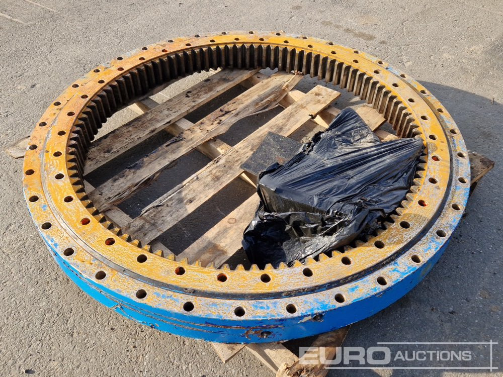 Slew Ring to suit Fuchs 331 - Резервни части за Багер: снимка 1 Slew Ring to suit Fuchs 331 - Резервни части за Багер: снимка 1