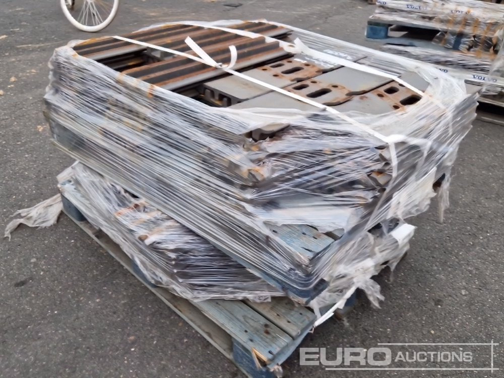 Track Plates to suit Volvo - Резервни части за Багер: снимка 4 Track Plates to suit Volvo - Резервни части за Багер: снимка 4
