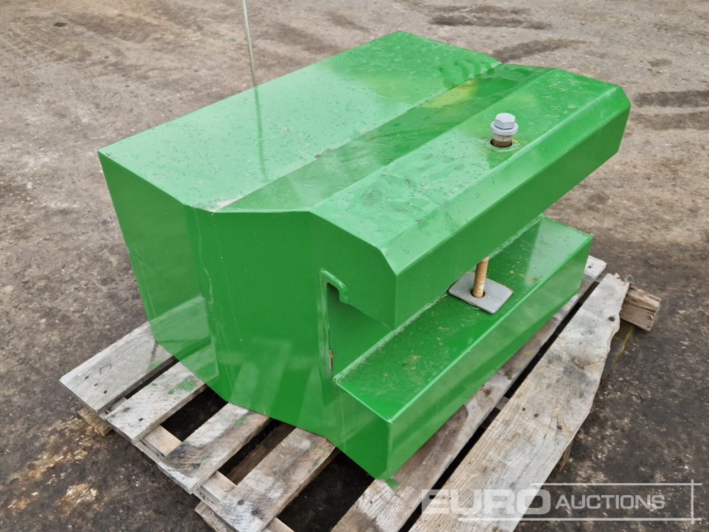 Unused 2025 John Deere 600kg Front Weights to suit John Deere Tractors, Metal Case with Towing Eye (Green) - Селскостопанска техника: снимка 2 Unused 2025 John Deere 600kg Front Weights to suit John Deere Tractors, Metal Case with Towing Eye (Green) - Селскостопанска техника: снимка 2