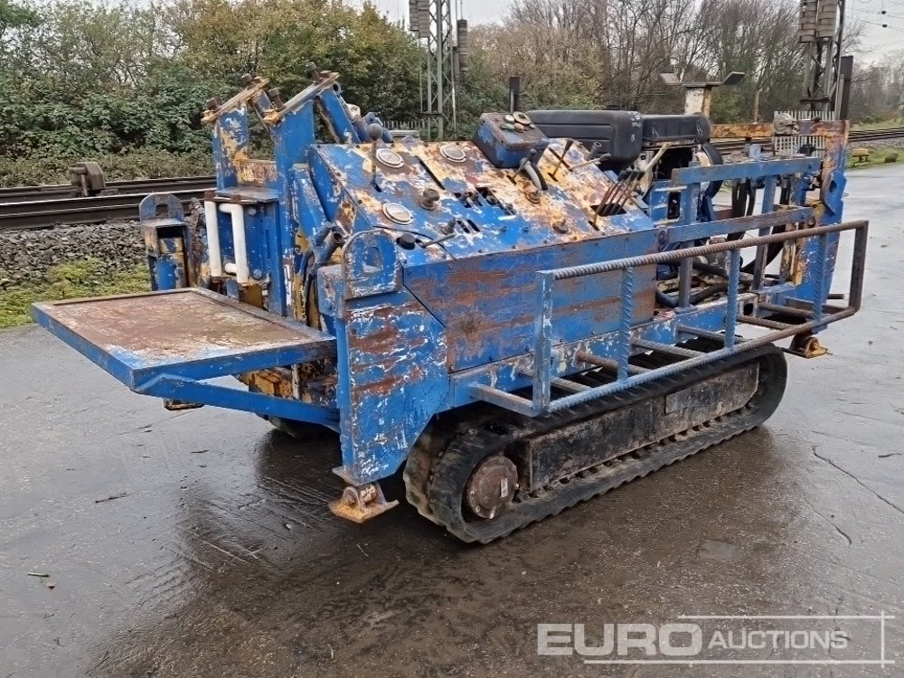 Tracked Crane (Incomplete) - Верижен кран: снимка 1 Tracked Crane (Incomplete) - Верижен кран: снимка 1