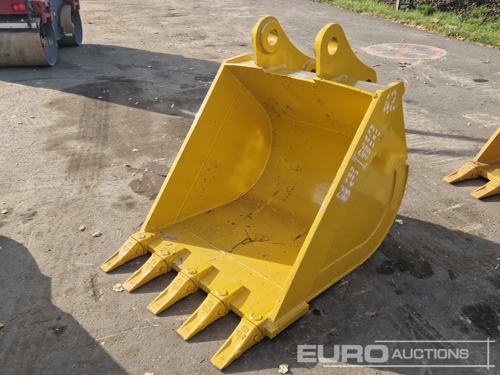 Unused 42" Bucket to suit Komatsu PC200 - Кофа: снимка 1 Unused 42" Bucket to suit Komatsu PC200 - Кофа: снимка 1