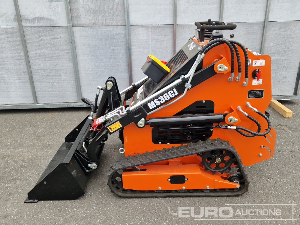 Unused Tracked Skidsteer Loader, Piped, Bucket - Мини верижен товарач: снимка 2 Unused Tracked Skidsteer Loader, Piped, Bucket - Мини верижен товарач: снимка 2