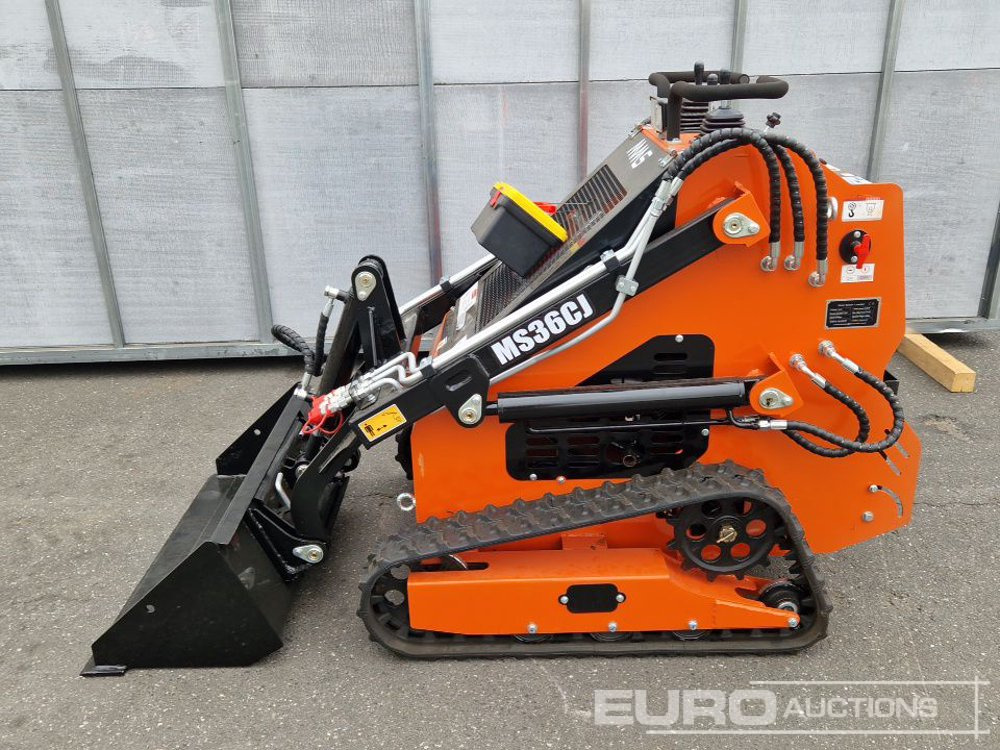 Unused Tracked Skidsteer Loader, Piped, Bucket - Мини верижен товарач: снимка 2 Unused Tracked Skidsteer Loader, Piped, Bucket - Мини верижен товарач: снимка 2