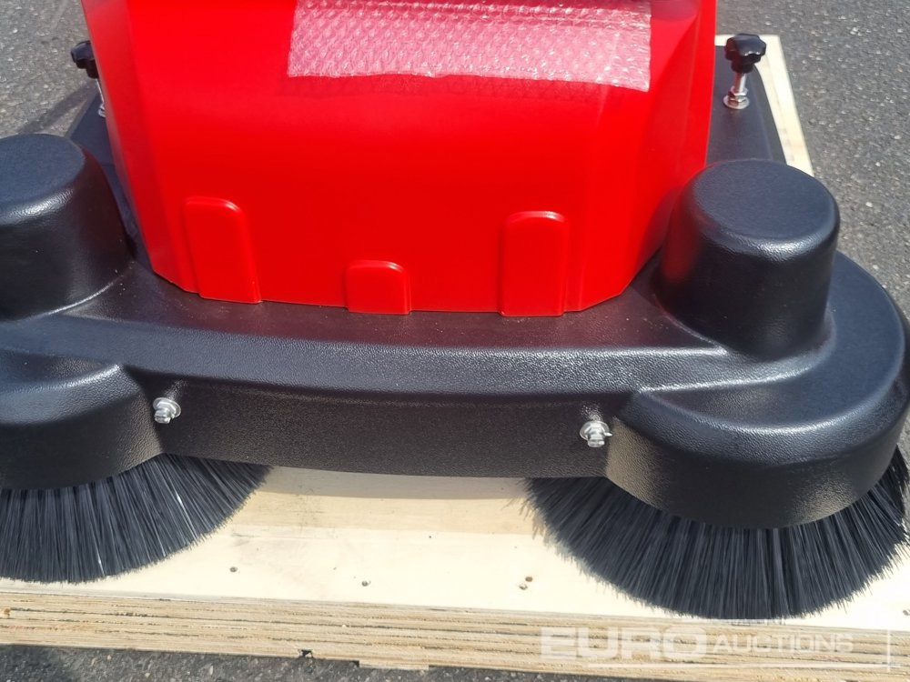 Unused Walk Behind Sweeper - Професионална метачна машина: снимка 5 Unused Walk Behind Sweeper - Професионална метачна машина: снимка 5