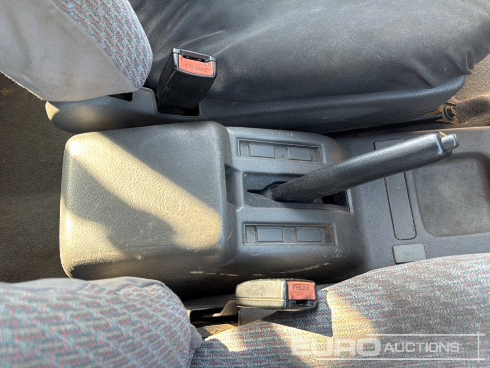Джип 1995 Nissan Terrano II: снимка 17