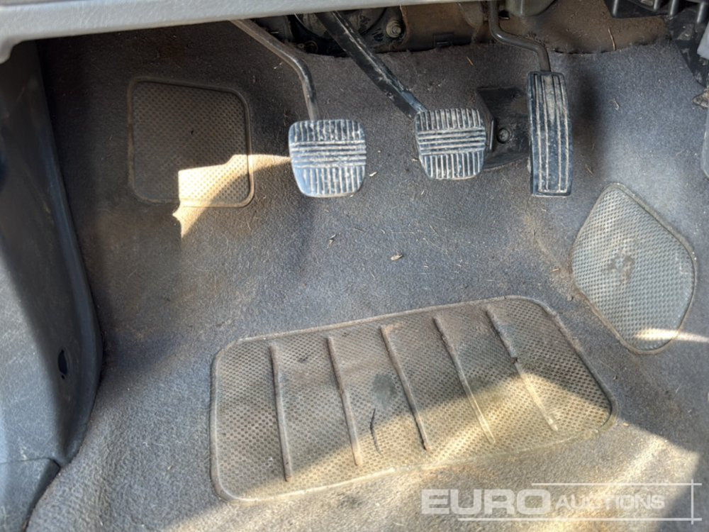 Джип 1995 Nissan Terrano II: снимка 23