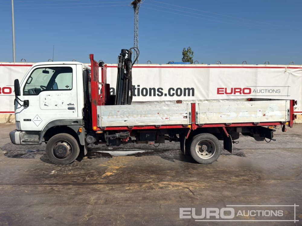 2004 Nissan Cabstar - Бордови камион: снимка 2 2004 Nissan Cabstar - Бордови камион: снимка 2