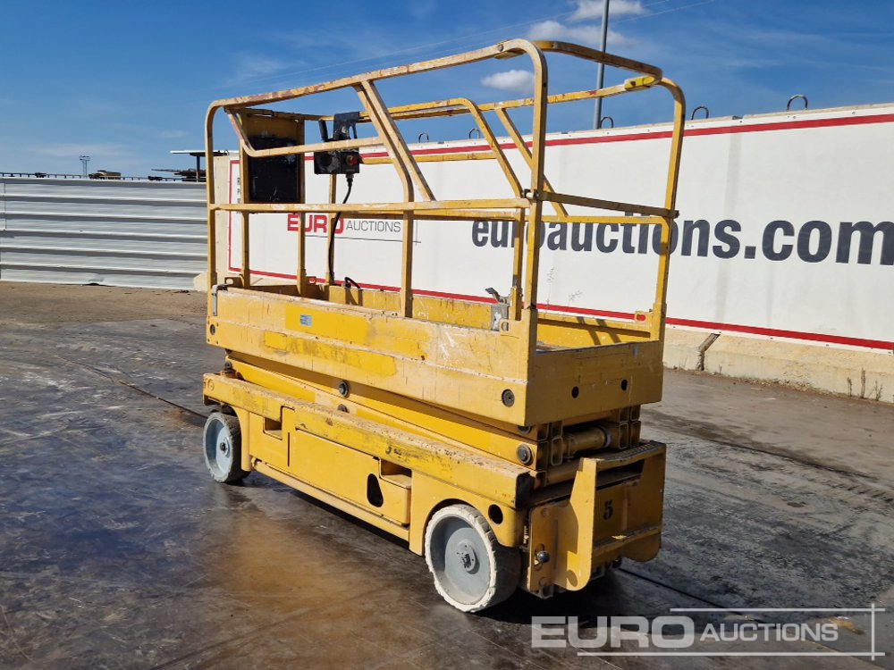 2006 Haulotte Compact 8 - Работна площадка: снимка 3 2006 Haulotte Compact 8 - Работна площадка: снимка 3