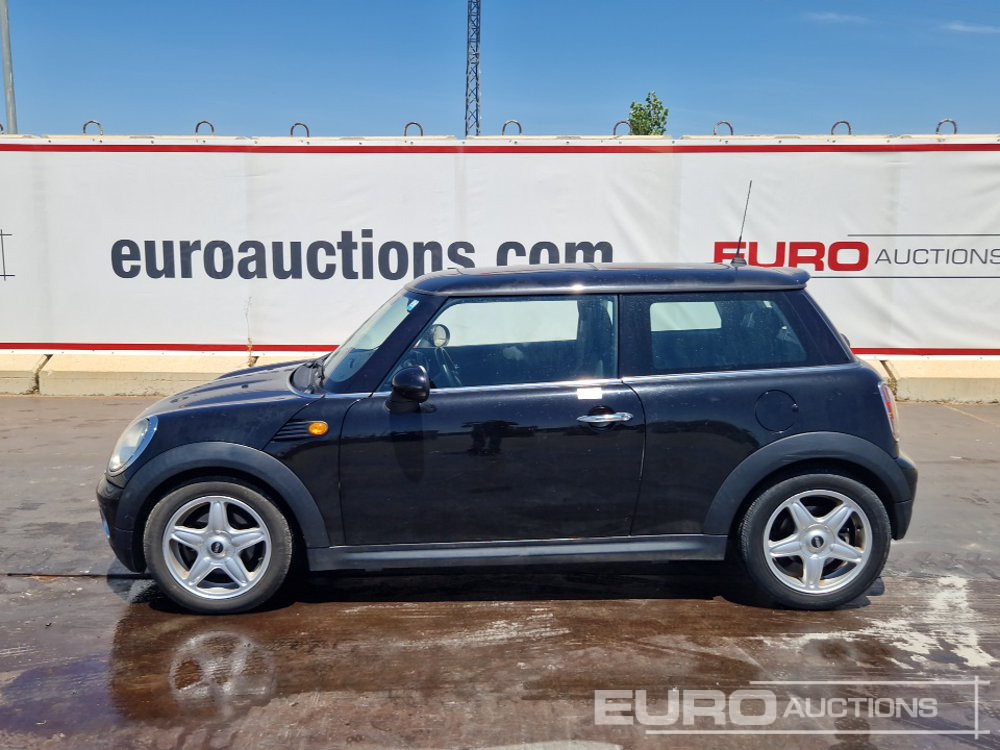 2009 Mini Cooper - Лек автомобил: снимка 2 2009 Mini Cooper - Лек автомобил: снимка 2
