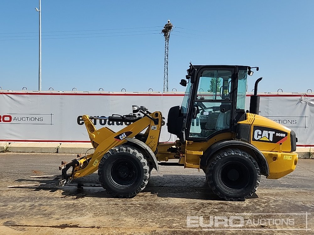 2010 CAT 908H - Колесен товарач: снимка 2 2010 CAT 908H - Колесен товарач: снимка 2