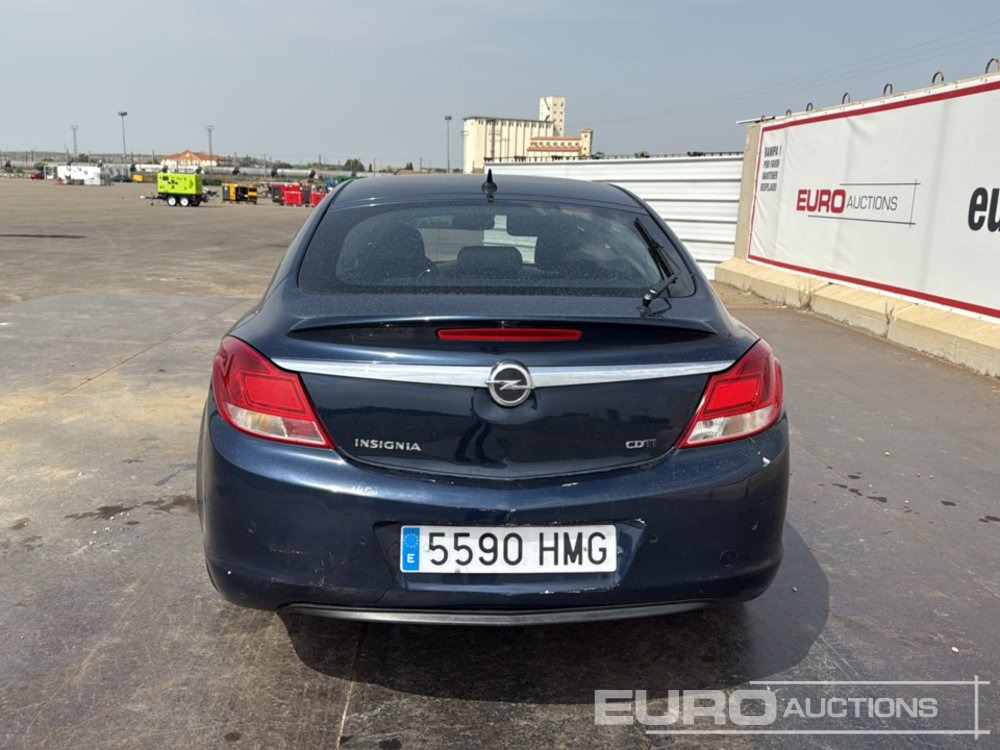 2012 Opel Insignia - Лек автомобил: снимка 4 2012 Opel Insignia - Лек автомобил: снимка 4