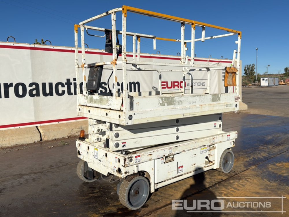 2014 Haulotte Compact 10 - Ножична работна платформа: снимка 1 2014 Haulotte Compact 10 - Ножична работна платформа: снимка 1