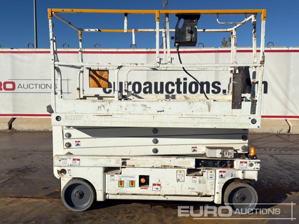 Ножична работна платформа 2014 Haulotte Compact 10: снимка 6