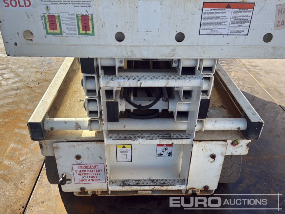 Ножична работна платформа 2014 Haulotte Compact 10: снимка 14