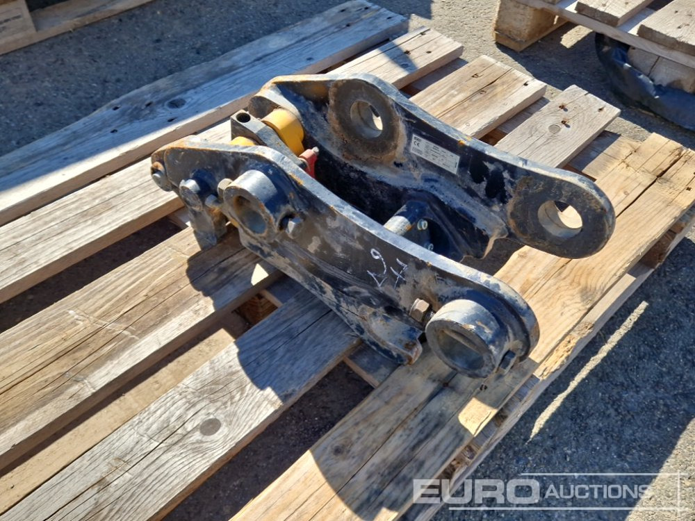 2017 JCB Quick Hitch 980/A02t 68 to Suit 48Z/61R/66Z/67C - Бързо сменник: снимка 1 2017 JCB Quick Hitch 980/A02t 68 to Suit 48Z/61R/66Z/67C - Бързо сменник: снимка 1
