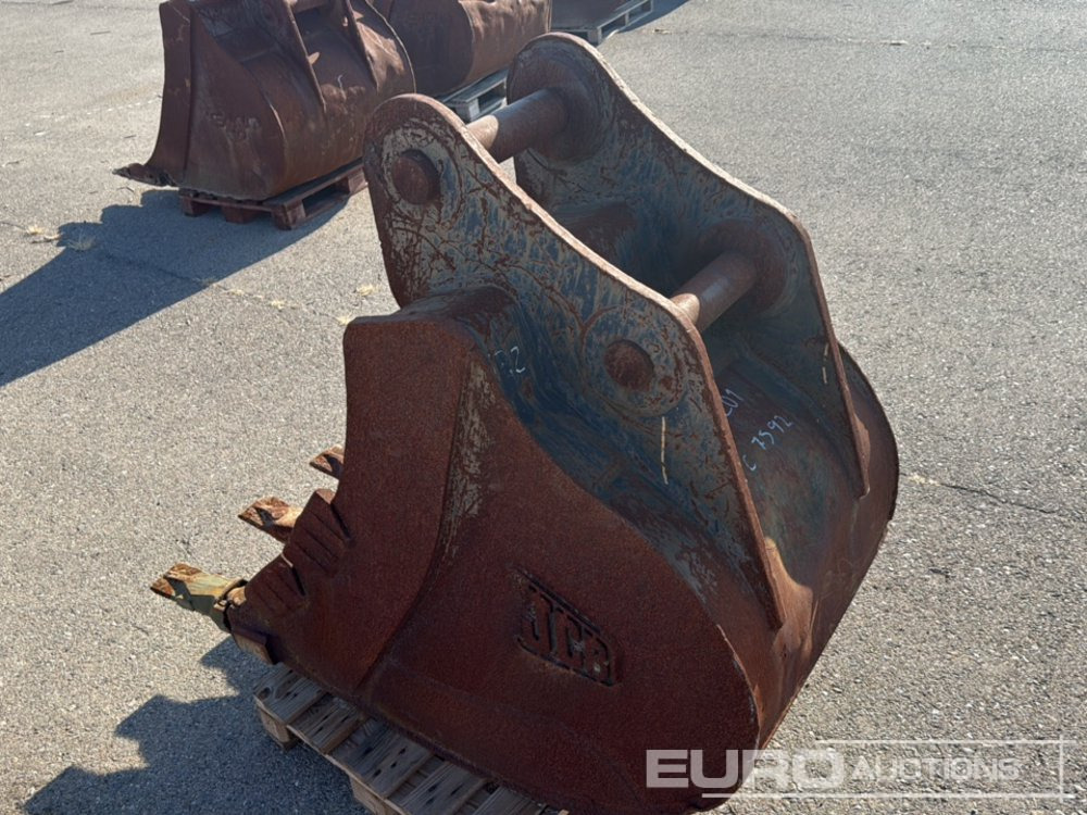 JCB 32" Digging Bucket to suit Backhoe Loader - Кофа: снимка 4 JCB 32" Digging Bucket to suit Backhoe Loader - Кофа: снимка 4