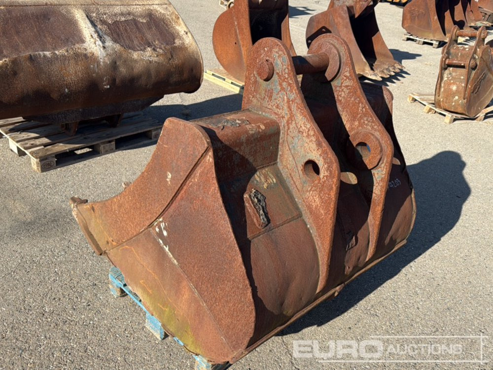 JCB 51" Digging Bucket to suit Backhoe Loader - Кофа: снимка 4 JCB 51" Digging Bucket to suit Backhoe Loader - Кофа: снимка 4
