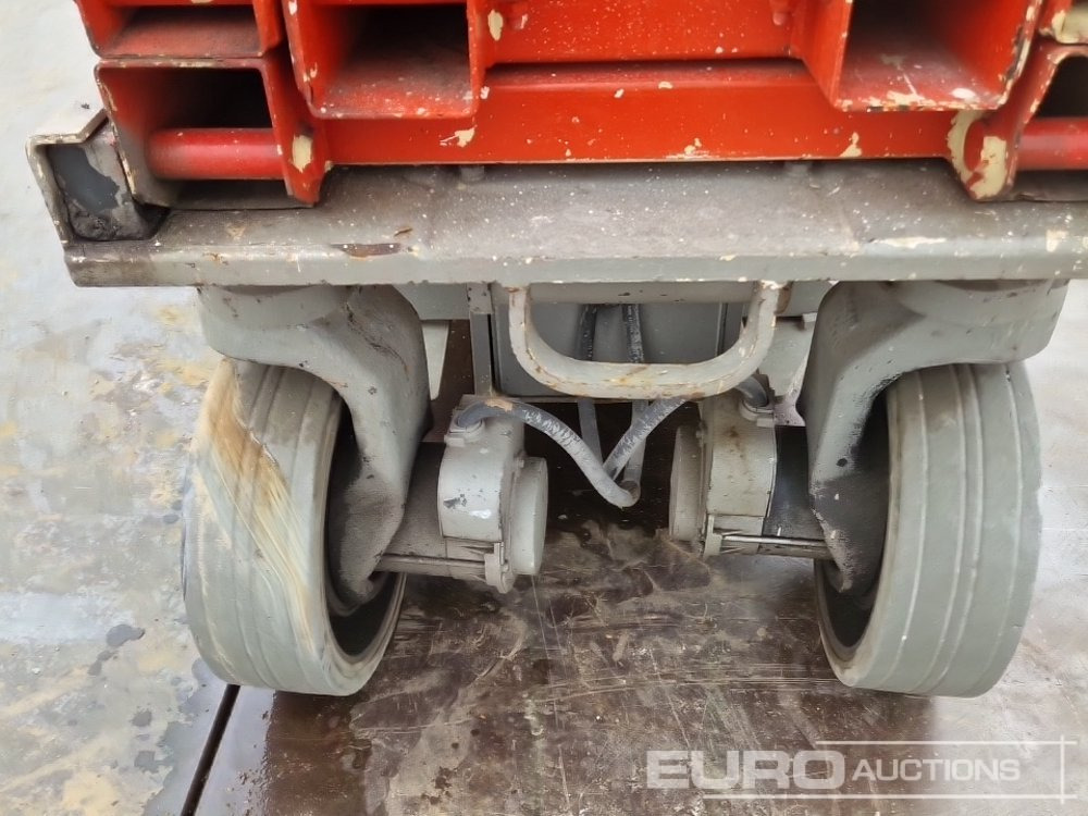 Работна площадка JLG 2630ES: снимка 16