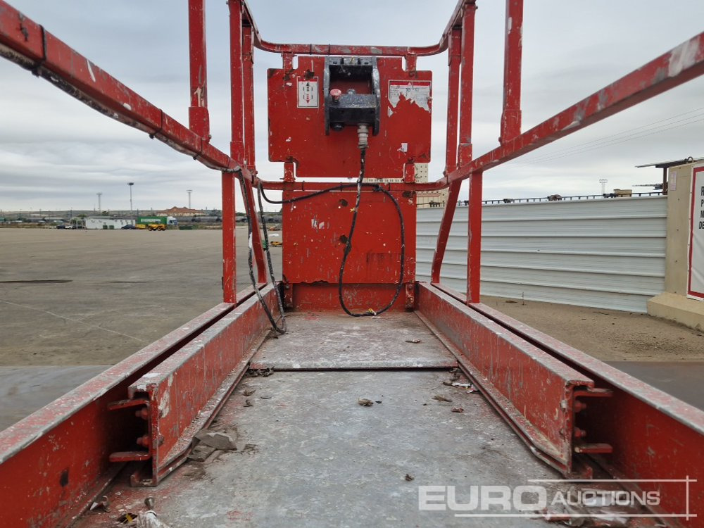 Работна площадка JLG 2630ES: снимка 14