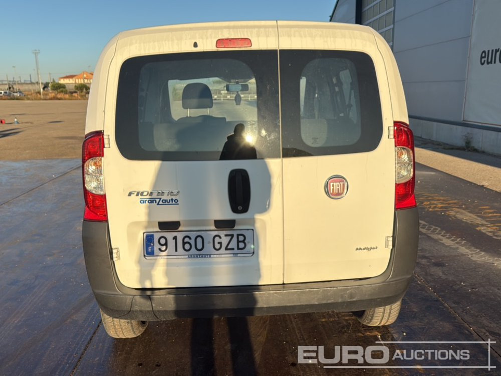2010 Fiat Fiorino - Лекотоварен автомобил: снимка 4 2010 Fiat Fiorino - Лекотоварен автомобил: снимка 4