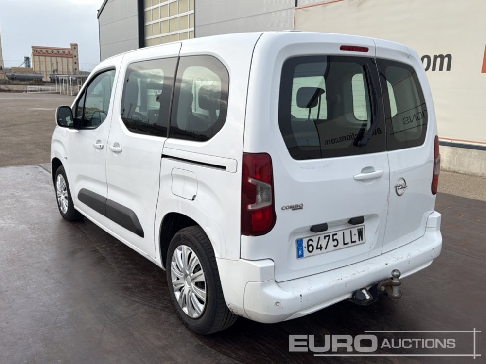 2020 Opel COMBO LIFE - Лекотоварен автомобил: снимка 3 2020 Opel COMBO LIFE - Лекотоварен автомобил: снимка 3