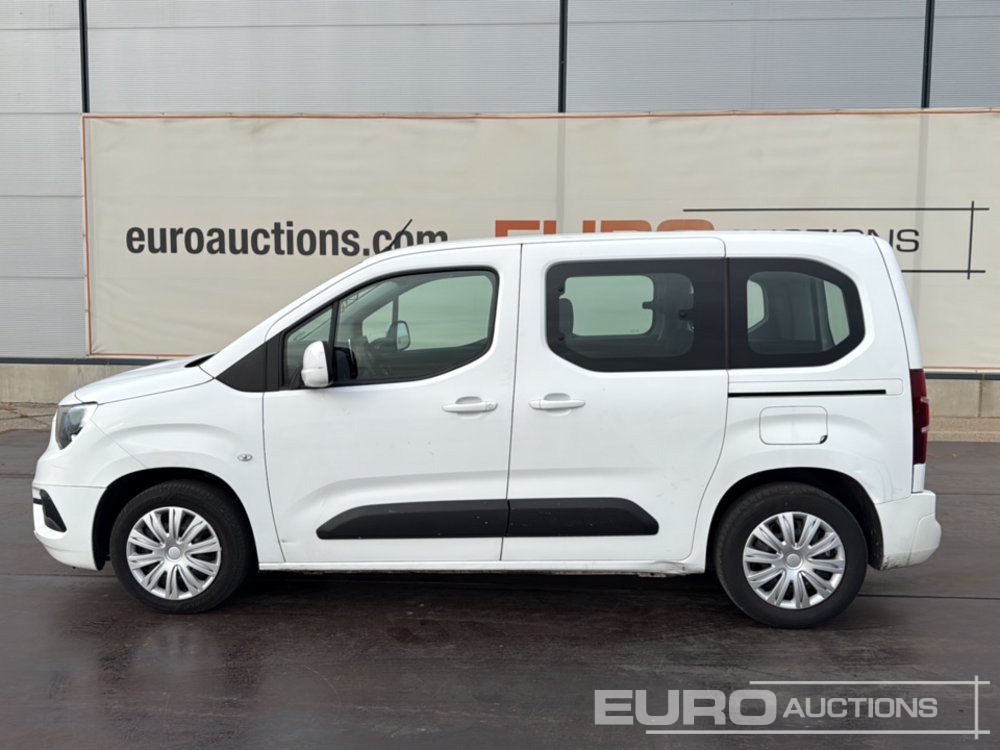 2020 Opel COMBO LIFE - Лекотоварен автомобил: снимка 2 2020 Opel COMBO LIFE - Лекотоварен автомобил: снимка 2