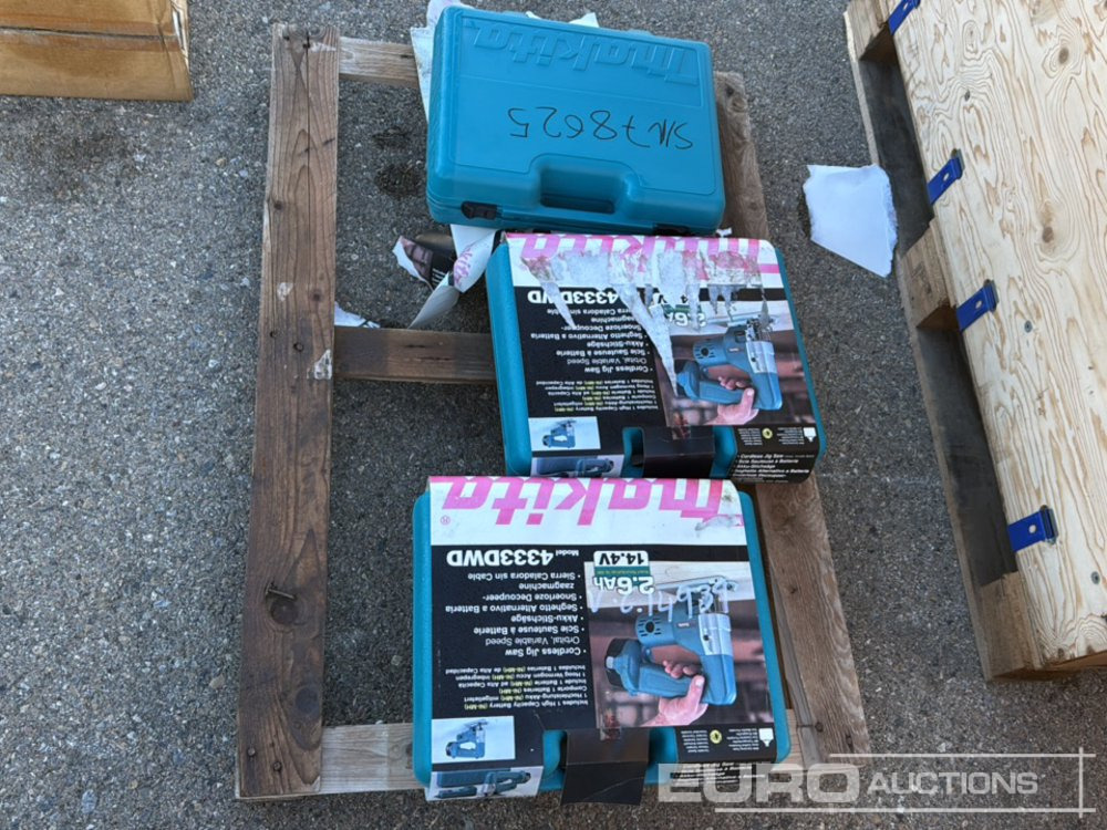 Makita 4334 DWD - Строително оборудване: снимка 4 Makita 4334 DWD - Строително оборудване: снимка 4