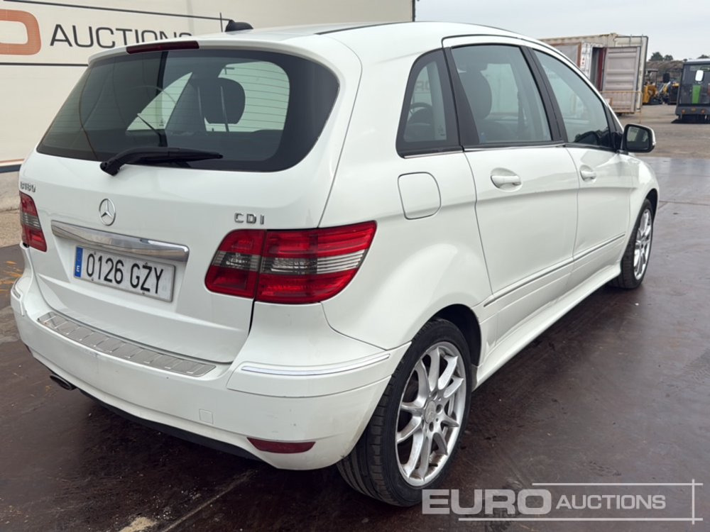 Mercedes Benz B180 CDI - Лек автомобил: снимка 5 Mercedes Benz B180 CDI - Лек автомобил: снимка 5
