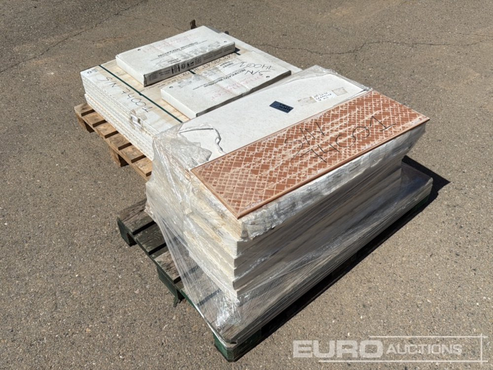 Pallet of Tiles (2 of) - Инструмент/ Оборудване: снимка 4 Pallet of Tiles (2 of) - Инструмент/ Оборудване: снимка 4